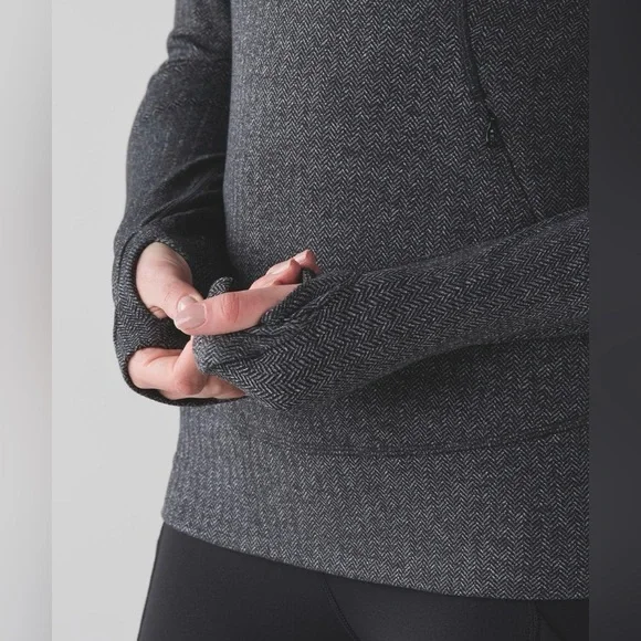 Lululemon Think Fast Pullover - Picture 12 of 16
